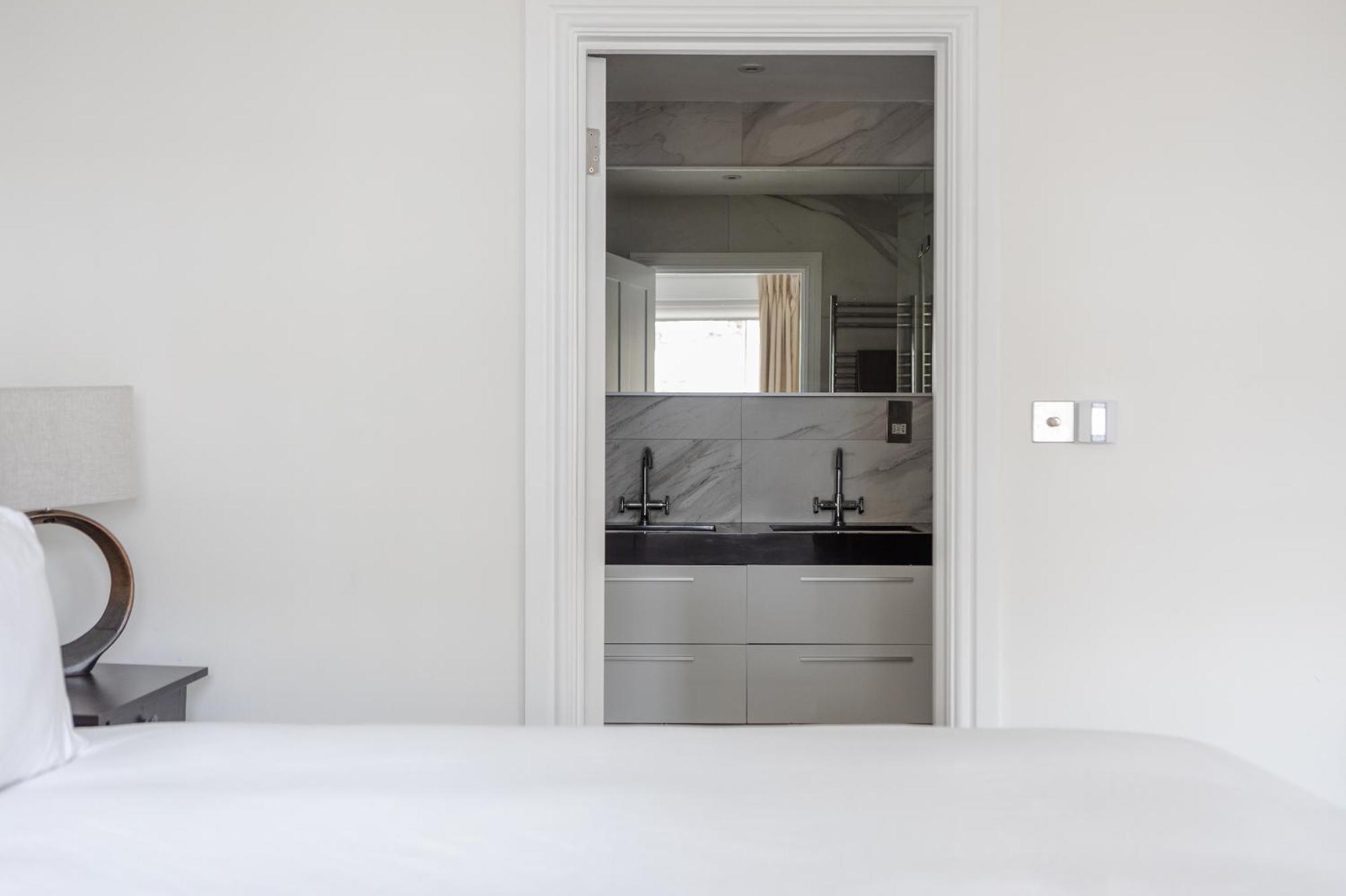 Number 53 - Stunning Maisonette With Parking In Kensington & Chelsea Londres Exterior foto